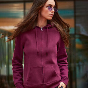 B&C Queen zipped hood