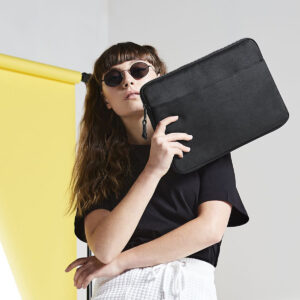Essential 13 laptop case"