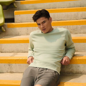 Set-in sleeve sweatshirt