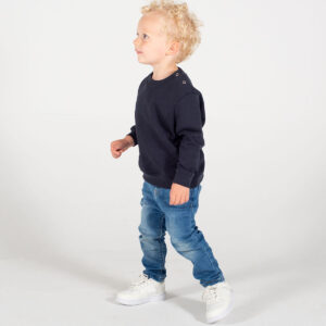 Crew neck sweatshirt with shoulder poppers