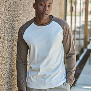 Unlabelled baseball tee (1170)