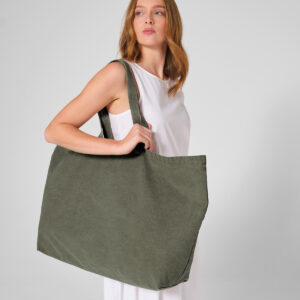Kledinggeverfde oversized draagtas