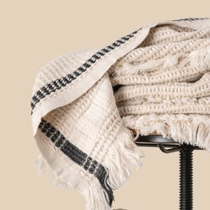 Spasso Plaid met wafelstructuur. — Pampa Beige
