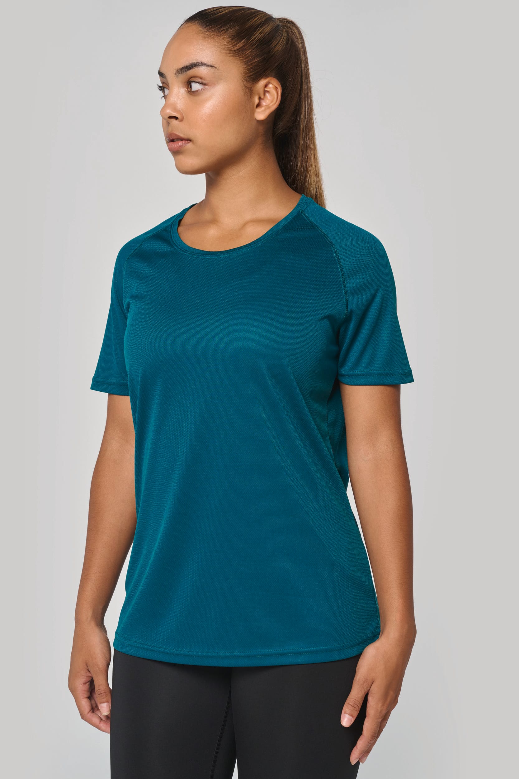 PROACT® Gerecycled damessport-T-shirt met ronde hals